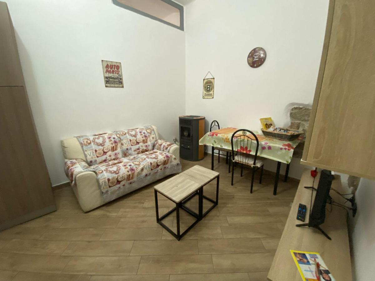 La Casa Di Sara Lägenhet Nuoro  Rum bild